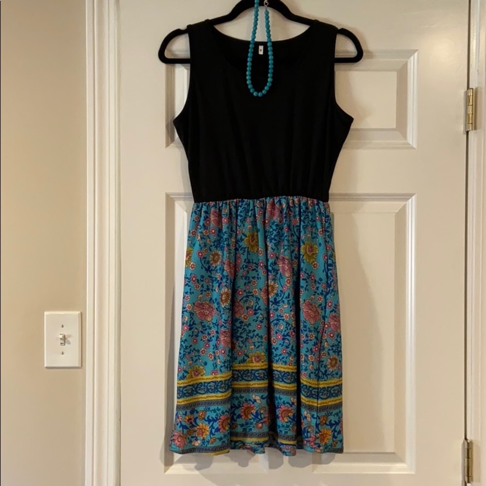 Lightweight dress with pockets!